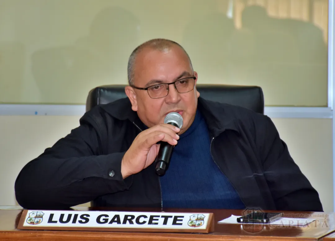 Reiteran al Ejecutivo Municipal la solicitud de bacheo frente al club Boquerón de la Cía. 10ª Laurelty