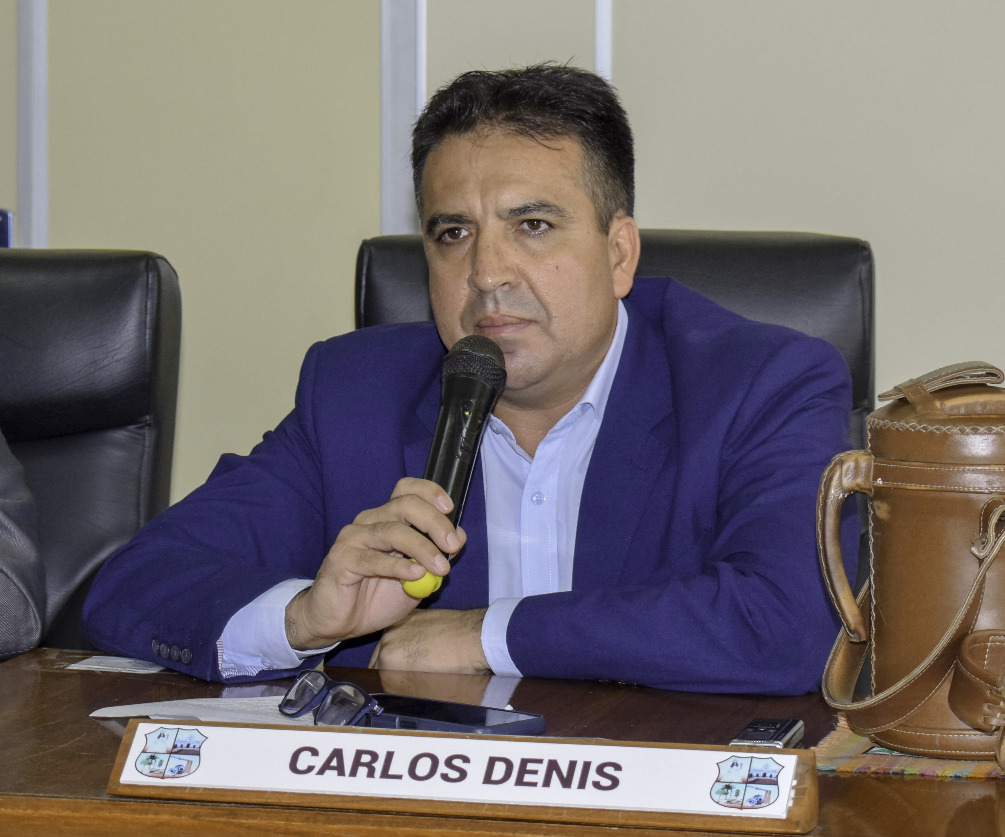 Concejal Denis reitera solicitud al Ejecutivo Municipal de gestionar un convenio con la ANDE para iluminar a las compañías de la ciudad